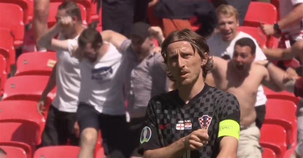 同时也为队 同时也为队