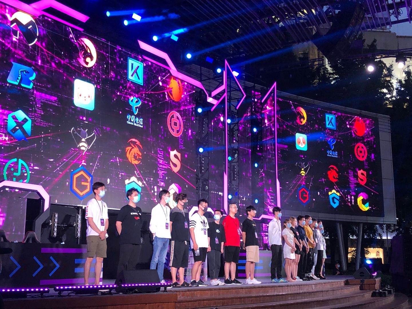 鹈鹕主教练 鹈鹕主教练